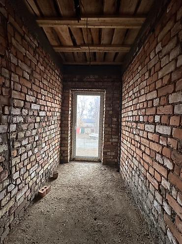 Продажа коттеджей и домов: 📍 В Романовке от трассы 150 м продается 2-х уровневый дом на участке 5 — 11