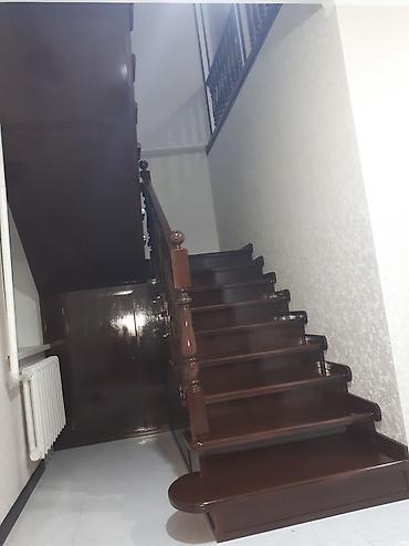 Деревянные лестницы: Деревянная лестница Для дома, Форма лестницы: Много-маршевая, Стиль: Классический — 3