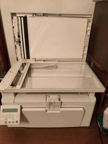 черно белый 3 в 1 принтер: МФУ HP laserjet pro mfp m132snw