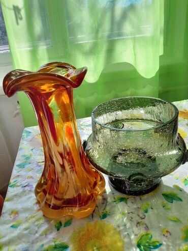 стеклянные вазы для декора: Фазы редкие,есть треск