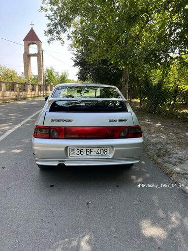 Avtomobil: Lada 2112 (VAZ 2112) hatchback Rəng: Gümüşü Kuzov: 5