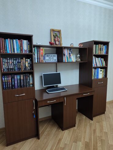 kitab masası: Kompüter masası, İşlənmiş, Açılmayan, DSP, Dördbucaq masa