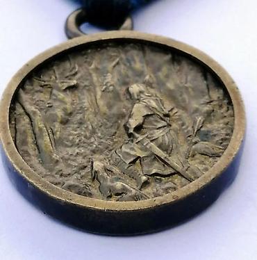 Značke, ordenje i medalje: Antikvitet St Hubert medalja Beč, mesing original traka 1900. Stara — 7