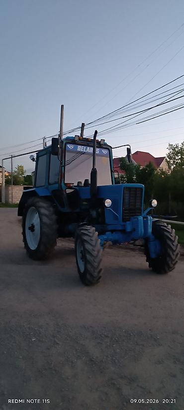 ford transit kreditlə: Belarus MTZ traktoru – mavi rəng, qabaq təkər dartısı (4x4), kabinli — 8
