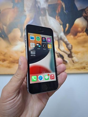 iphone islenmis telefonlar: IPhone SE, 32 GB, Qara, Barmaq izi — 4