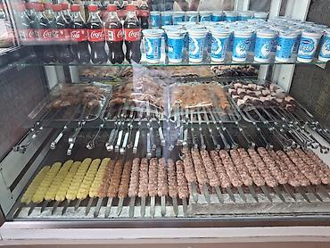 yemək sifarişi: Ət və Kabab vitrini iki ay işlənib cəmi kabab dürüm biznesinə aid hər — 1