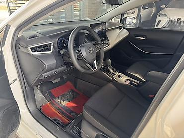 колв 3: Toyota Corolla: 2023 г., 1.8 л, Вариатор, Гибрид, Седан — 7