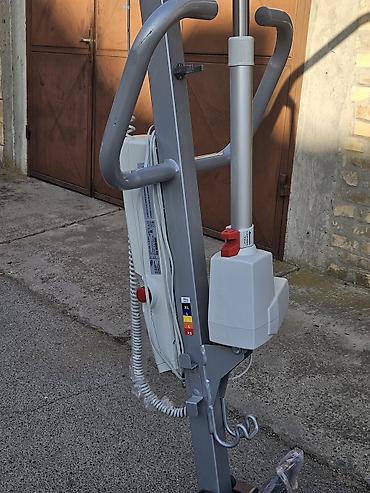 Medicinska oprema: Elektro-hidraulični pacijent lift Invacare sa remenom - Nosivost: do — 5