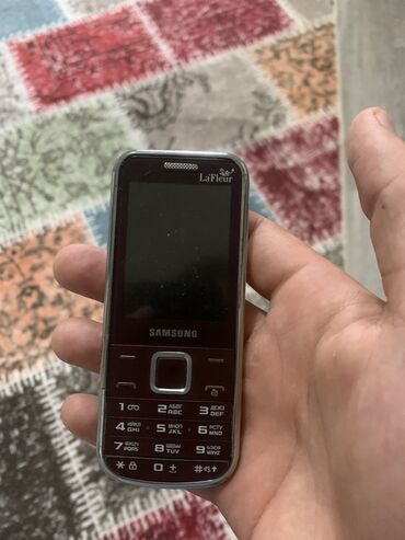 telefonlar samsunq: Samsung Z560