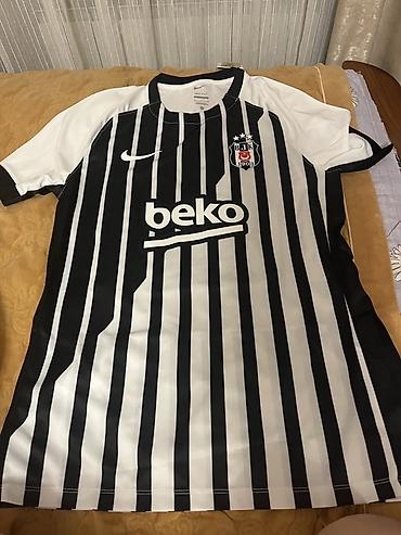 Футболки: Məhsul: Beşiktaş JK futbol forması - Rəng və dizayn: Qara–ağ şaquli — 1