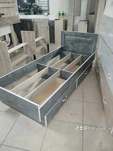 Односпальные кровати: Односпальная кровать, Новый, С ящиком для хранения, длина - 190 см — 20