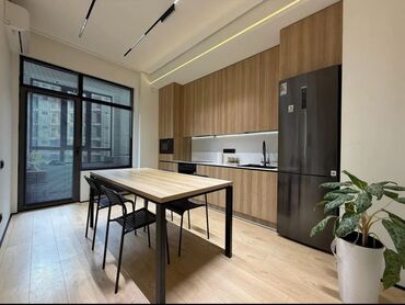 Продажа квартир: 3 комнаты, 80 м², Элитка, 10 этаж — 7