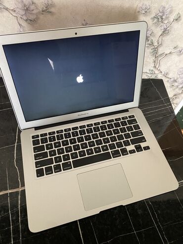 макбук м4: Ультрабук, Apple, 8 ГБ ОЗУ, Intel Core i5, 13.3 ", Для несложных задач
