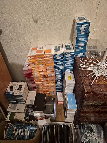 Продаю запчасти на телефоны дисплеи под переклей бу аккумуляторы и