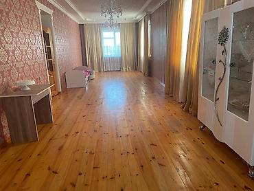 Köhnə tikili: Geniş və işıqlı mənzil interyeri - Böyük ölçülü qonaq otağı: uzun — 12