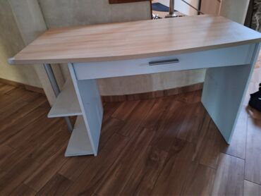 sto za računar: Desks, Rectangle, Plywood, Used