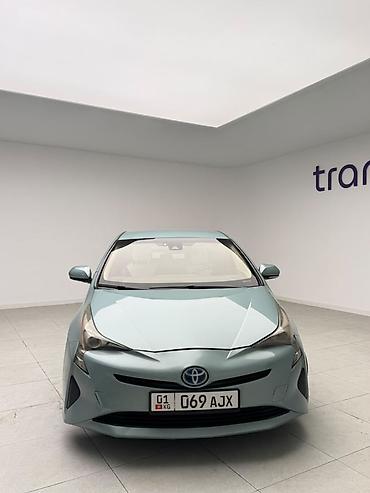 byd e6: Toyota Prius: 2017 г., 1.8 л, Автомат, Гибрид, Хэтчбэк — 3