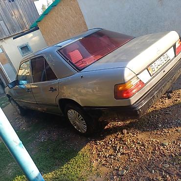 чехол на мерс 124: Mercedes-Benz W124: 1990 г., 2.3 л, Механика, Бензин, Седан — 1