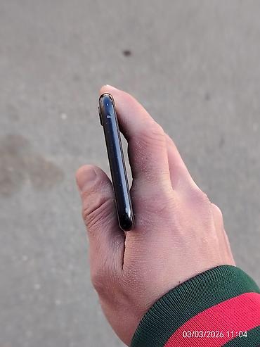 Apple iPhone: IPhone SE 2020, 128 GB — 7