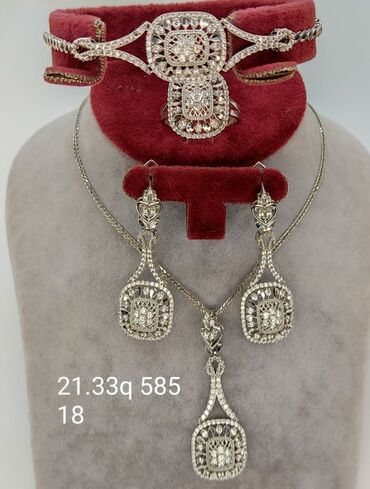 Zərgərlik dəstləri: Dəstə daxildir: Üzük, Sarı qızıl, 585 Əyar — 7