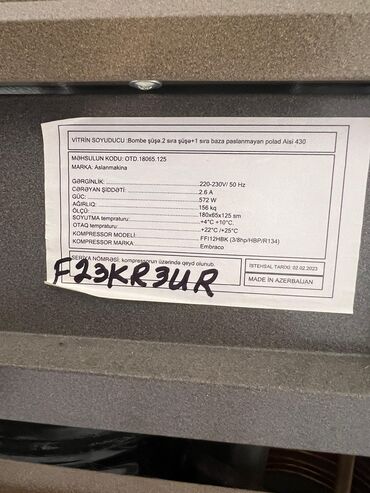 Soyuducu vitrinləri: Bu ticarət vitrin soyuducusu qəhvəyi rəngdədir və şüşə yan panellərə -da lalafo.az — 10 Soyuducu vitrinləri: Bu ticarət vitrin soyuducusu qəhvəyi rəngdədir və şüşə yan panellərə — 10