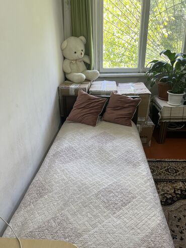 односпальная кровать с матрасом бишкек: Бир кишилик керебет, Колдонулган, Матрасы бар, Жыгач, узуну - 200 см