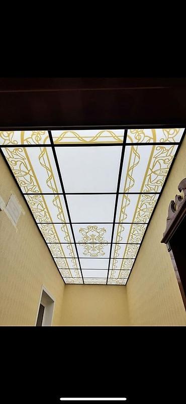 Hamam dolabları: Ağ rəngdə, müasir dizaynlı tualet masası. Üzərində dairəvi formalı, ağ — 7