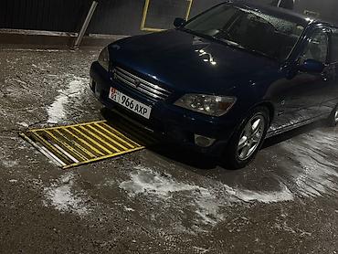 Toyota: Toyota Altezza: 2000 г., 2 л, Автомат, Бензин, Седан — 2