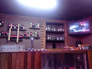 Restoran, kafe avadanlığı: Neftçilər metrosu yaxınlığında (Nazlı Saray tərəf) yerləşən pub-a işçi — 1