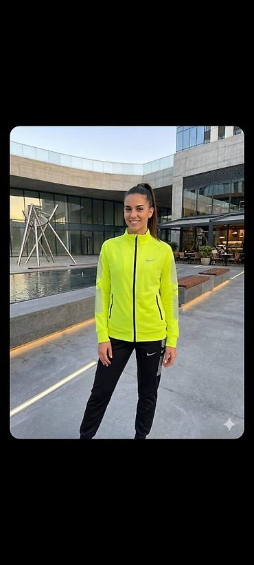 evolution trenerke: Ženske trenerke S,M,L,XL,XXL veličine za samo 3700 din
pb — 6