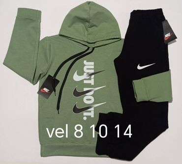 Komplet trenerke: Nike, 122-128, Unisex — 3
