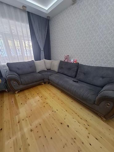 Künc divan 450 manat 2,80 i* 1,90 ölçüdə açılır baza var səliqəli lalafo.az -da Künc divan 450 manat 2,80 i* 1,90 ölçüdə açılır baza var səliqəli