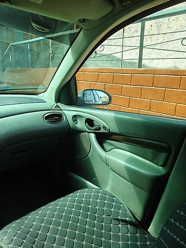 lexus 360: Ford Focus: 2003 г., 2 л, Автомат, Бензин, Хэтчбэк — 3