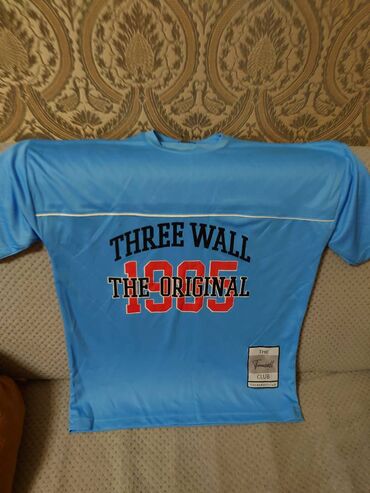 Köynəklər: Магазин закрылся в наличии осталось много качественных футболок — 10