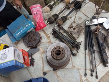 Porşenlər: Opel Astra . G hecbekin ehtiyyat hisseleri satılır . hamısı yaxşı — 12