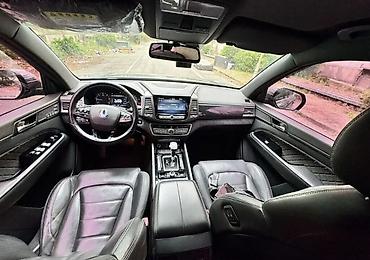гигант 4вд: Внедорожник класса SUV, 7‑местный, серый металлик — 10