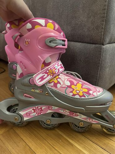 Roleri i rolšue: Malo korišćeni, potpuno očuvani roleri, veličina podesiva od 38-41, sa — 3