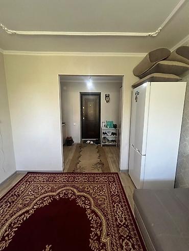 гостинку: Продается гостинка в 5 мкр 4/5 — 3