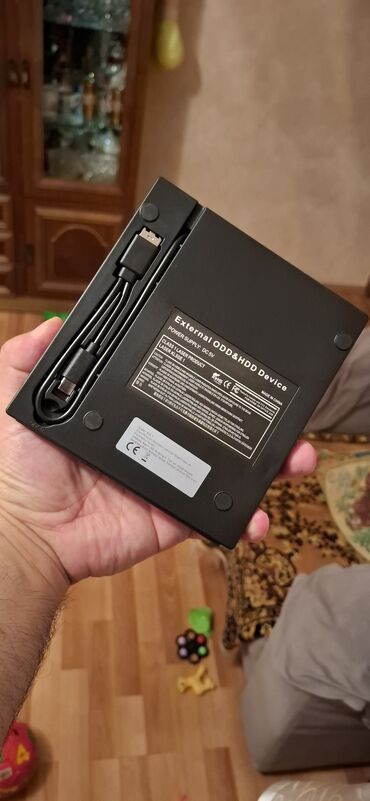 Audio: Xarici CD/DVD sürücüsü ila 3 portlu USB 3.0 hubu - Yüksək sürətli