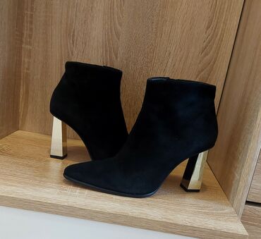 jahacke cizme: Ankle boots, Zara, 37