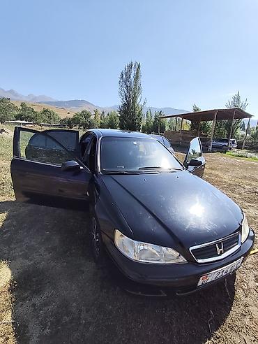 жак бу: Honda Accord: 2000 г., 1.8 л, Кол менен иштөөчү, Бензин, Седан — 1