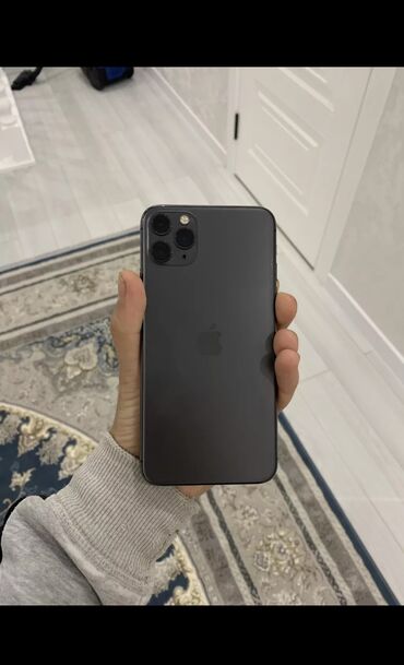 Apple iPhone: IPhone 11 Pro Max, 256 ГБ, Чехол, 87 %