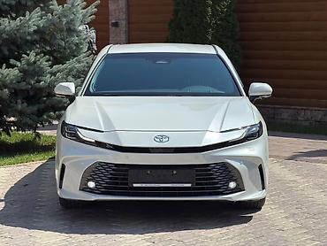 jetour dashing: Toyota Camry: 2025 г., 2.5 л, Автомат, Гибрид, Седан — 1