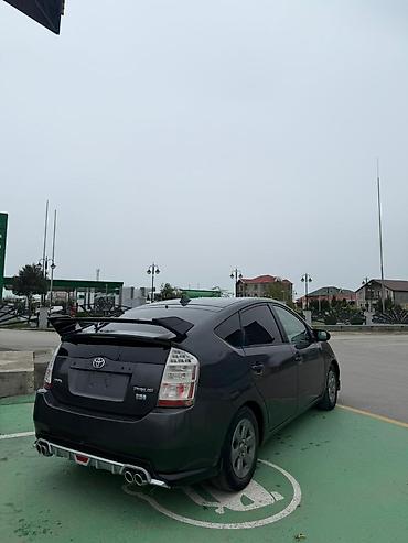 011 masini: Toyota Prius: 1.6 l | 2008 il Sedan — 4