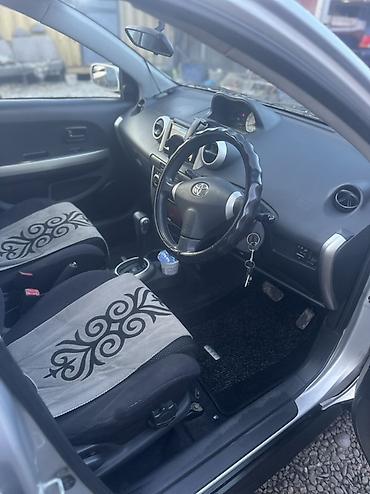 Toyota: Toyota ist: 2003 г., 1.3 л, Автомат, Бензин, Хэтчбэк — 6