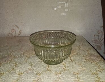 Konfet qabları: Rusiyanın 1980-cı illər Urşel zavodunun istehsalı olan vazalar. 4 — 4