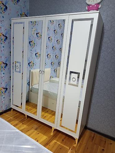 dolab skaf: Yeni, 4 qapılı, Güzgülü, Ağ, Açılan, Düz dolab — 2