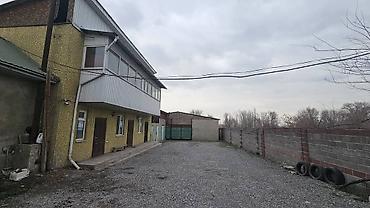 Продажа другой коммерческой недвижимости: Продаю 2 коммерческих объекта на соседних участках по трассе Бишкек- — 24