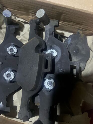 Əyləc diskləri: Avtomobil üçün əyləc komplekti Tərkibi: - 4 ədəd əyləc diski (2 ön, 2 — 5