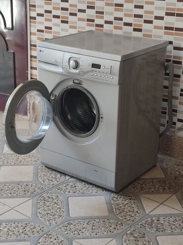 Стиральная машина LG, 7 кг, Автомат, Без сушки, Нет кредита
